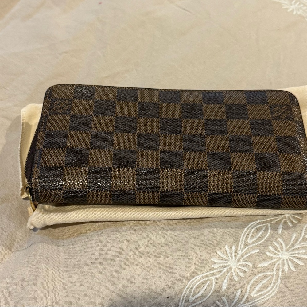 Louis Vuitton Damier Ebene Long Zippy Wallet